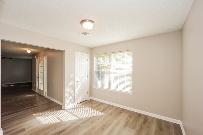 2,015/Mo, 6891 Derby Avenue Fairburn, GA 30213 Living Room View 2