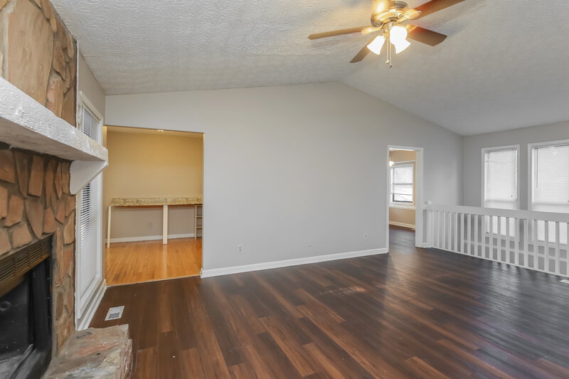 2,150/Mo, 5710 Deerfield Place NW Kennesaw, GA 30144 Living Room View 4