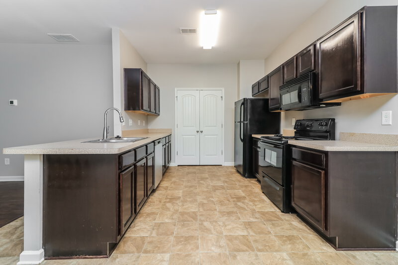 2,195/Mo, 1184 Stella Court Lawrenceville, GA 30046 Kitchen View