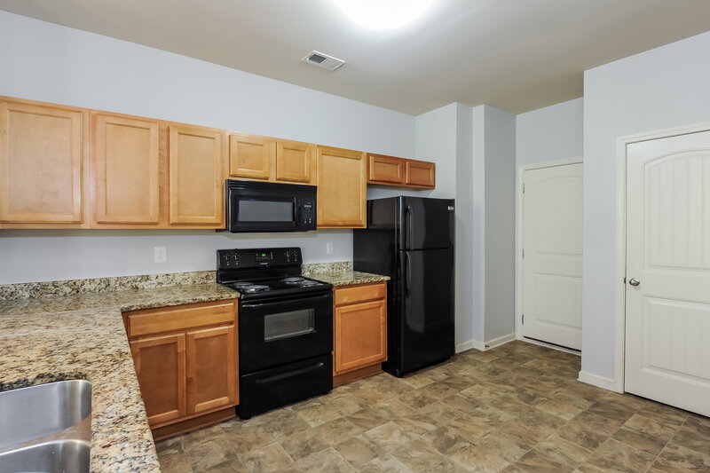 2,255/Mo, 153 August West Lawrenceville, GA 30046 Kitchen View