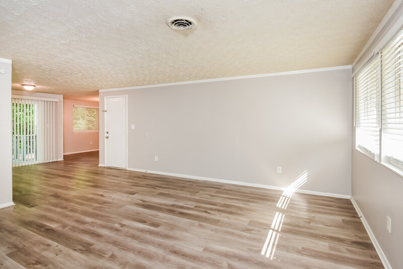 1,905/Mo, 1860 Suwanee Ridge Court Lawrenceville, GA 30043 Living Room View 4