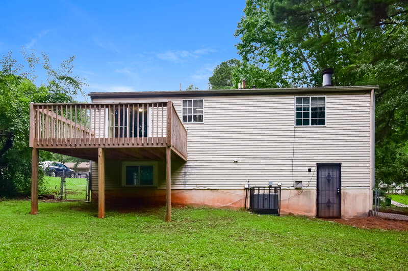 2,380/Mo, 2086 Singer Way Lithonia, GA 30058 Rear View