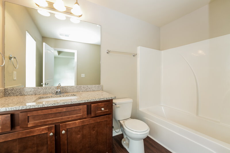 1,760/Mo, 3261 Pennington Drive Lithonia, GA 30038 Main Bathroom View