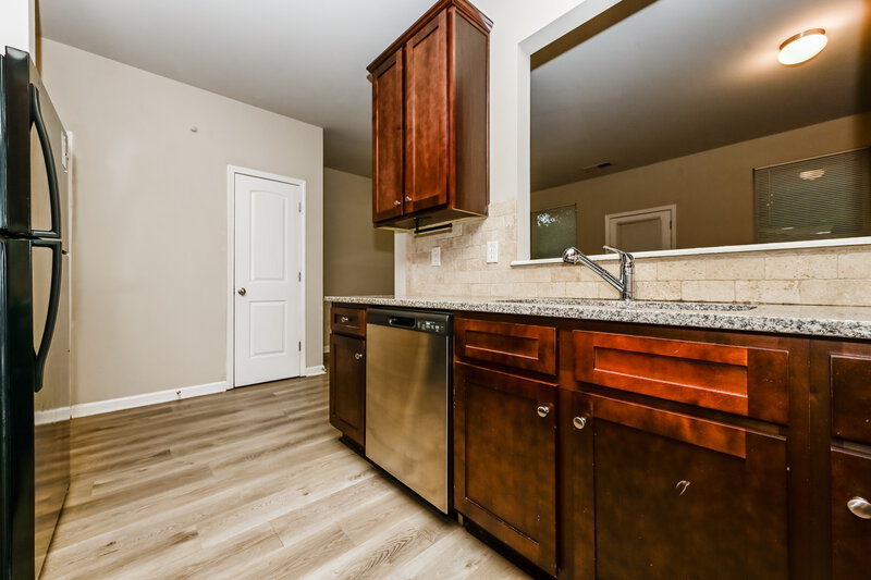 1,715/Mo, 3281 Pennington Drive Lithonia, GA 30038 Kitchen View 2