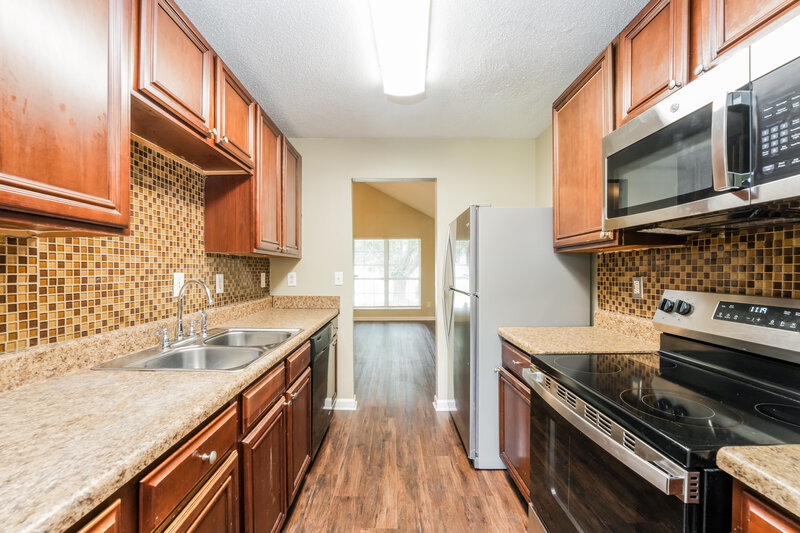 1,820/Mo, 6315 Klondike River Road Lithonia, GA 30038 Kitchen View