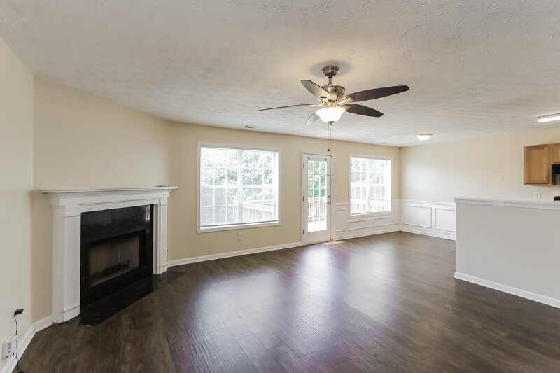 1,830/Mo, 688 Shadow Lakes Drive Lithonia, GA 30058 Living Room View