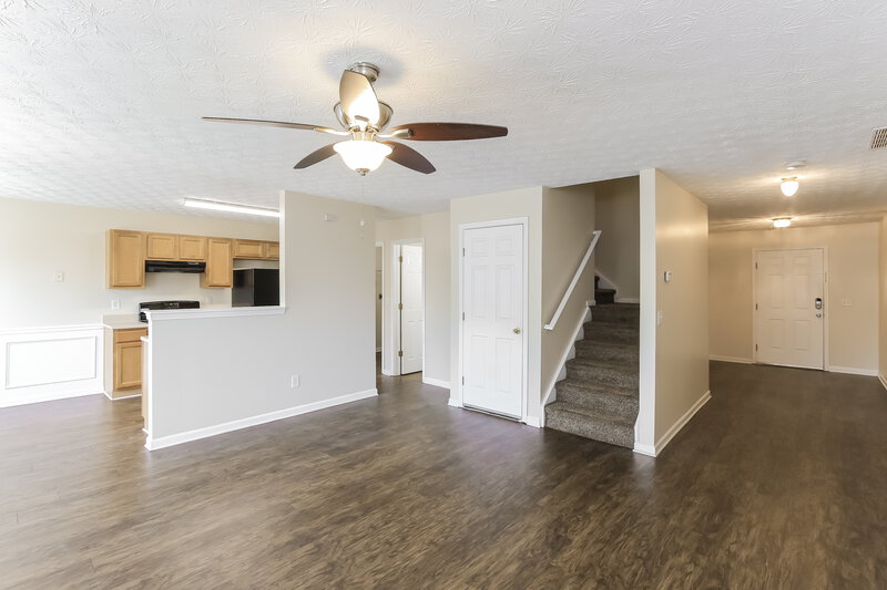 1,830/Mo, 688 Shadow Lakes Drive Lithonia, GA 30058 Living Room View 2