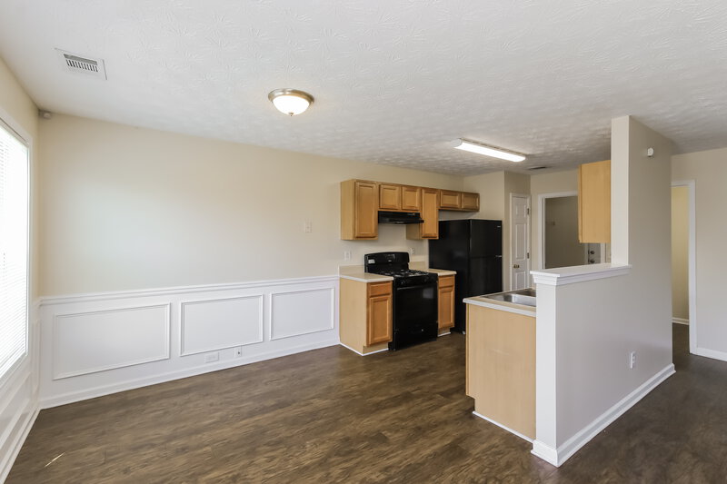 1,830/Mo, 688 Shadow Lakes Drive Lithonia, GA 30058 Dining Room View