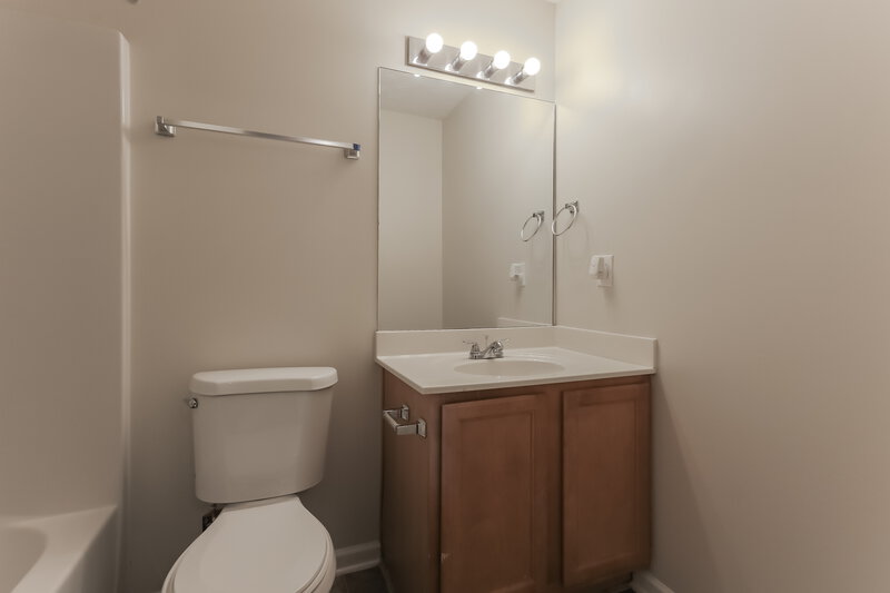1,830/Mo, 688 Shadow Lakes Drive Lithonia, GA 30058 Bathroom View