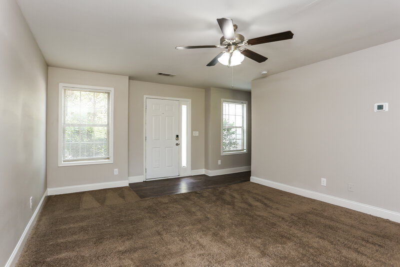 1,720/Mo, 113 Colony Park Lane Locust Grove, GA 30248 Living Room View 2