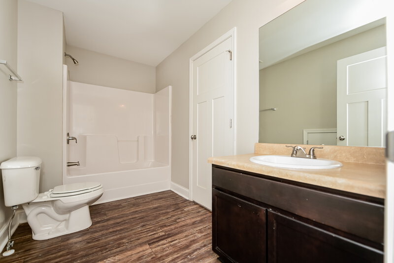 1,730/Mo, 121 Colony Park Lane Locust Grove, GA 30248 Bathroom View