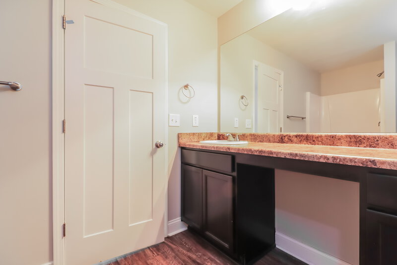 1,825/Mo, 177 Colony Park Lane Locust Grove, GA 30248 Main Bathroom View 2