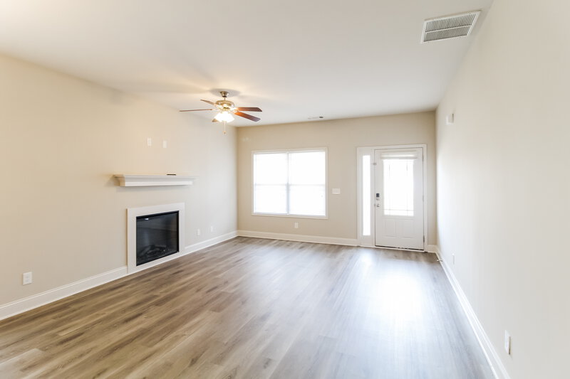 1,970/Mo, 414 Pearl Street Locust Grove, GA 30248 Living Room View