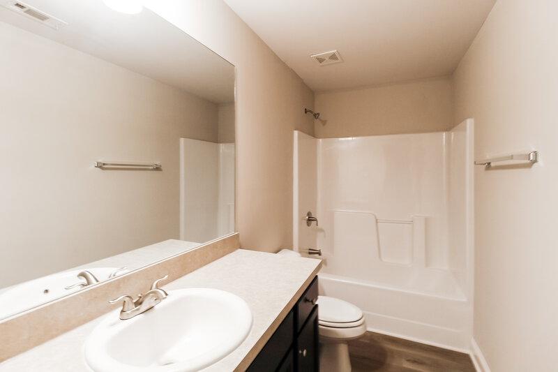 1,970/Mo, 414 Pearl Street Locust Grove, GA 30248 Bathroom View 2