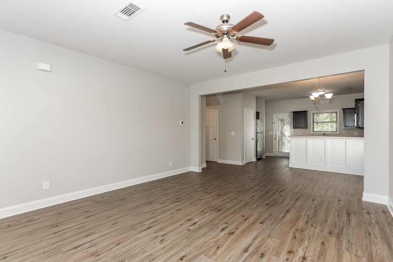 1,980/Mo, 416 Pearl Street Locust Grove, GA 30248 Living Room View 2