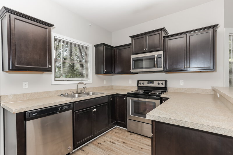 1,980/Mo, 416 Pearl Street Locust Grove, GA 30248 Kitchen View 2