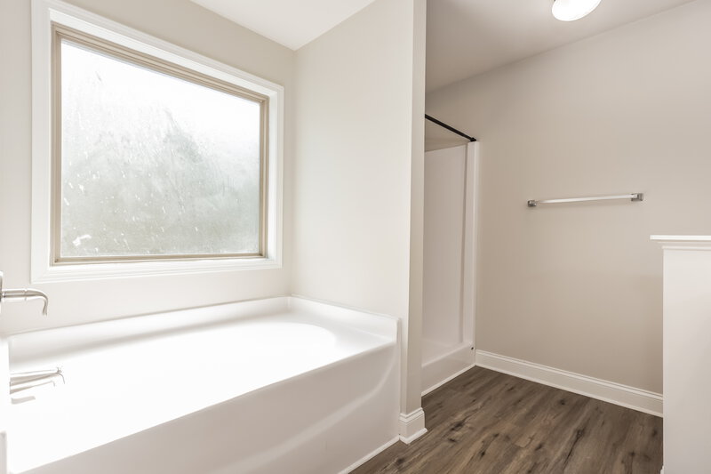 1,980/Mo, 416 Pearl Street Locust Grove, GA 30248 Main Bathroom View 2