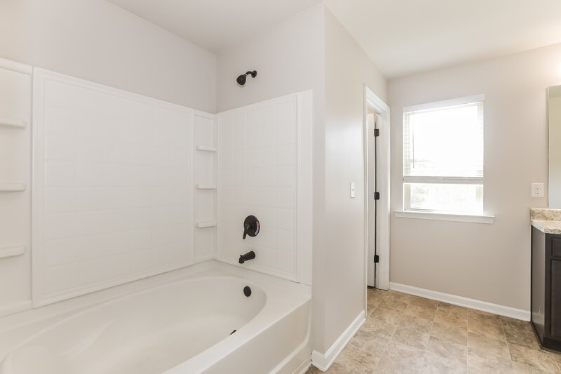 1,865/Mo, 308 Sweet Ashley Way Loganville, GA 30052 Main Bathroom View