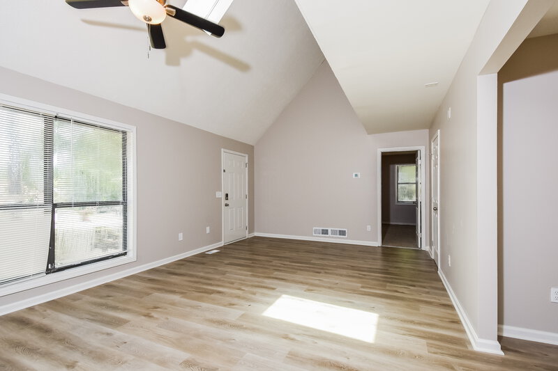 1,845/Mo, 1430 Glynn Oaks Circle Marietta, GA 30008 Living Room View 3