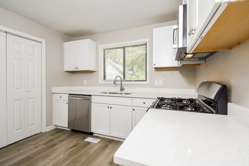 1,845/Mo, 1430 Glynn Oaks Circle Marietta, GA 30008 Kitchen View