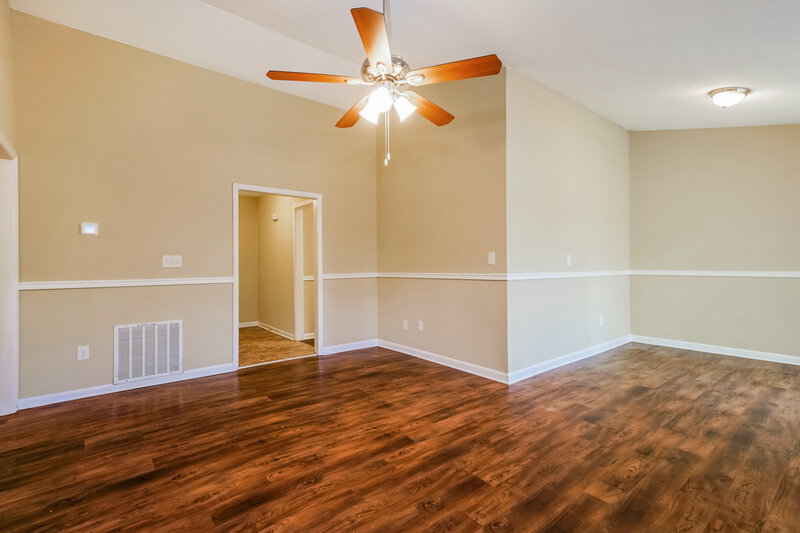 1,950/Mo, 2335 Danielle Court Marietta, GA 30062 Living Room View 2