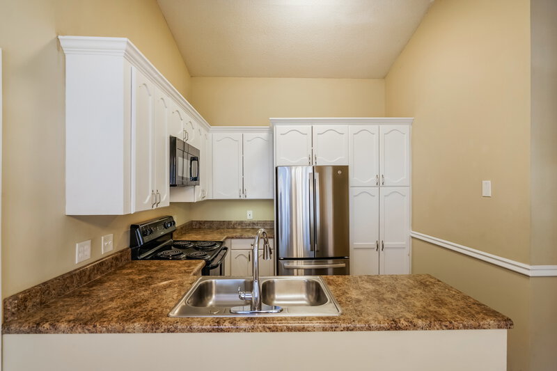 1,950/Mo, 2335 Danielle Court Marietta, GA 30062 Kitchen View