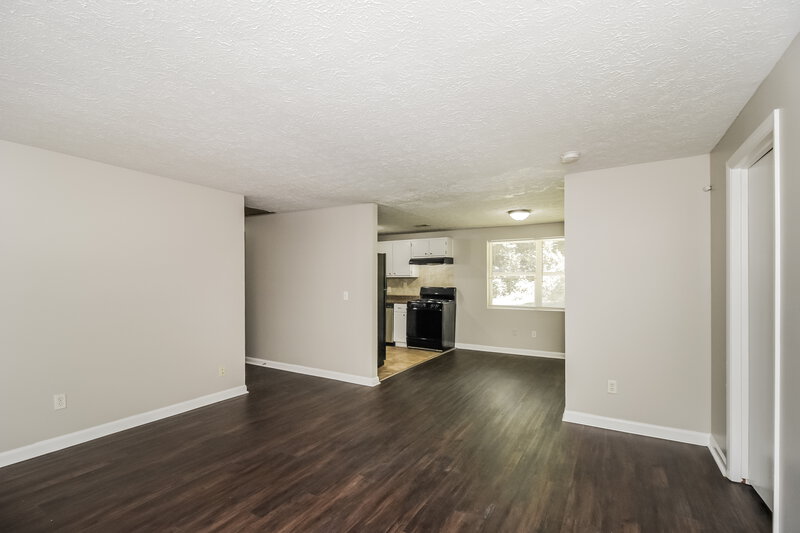 1,830/Mo, 2607 Foxwood Place Marietta, GA 30064 Living Room View 2