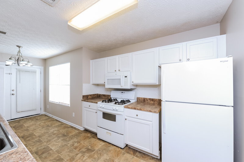2,050/Mo, 3510 Baroney Lane SW Marietta, GA 30008 Kitchen View 2