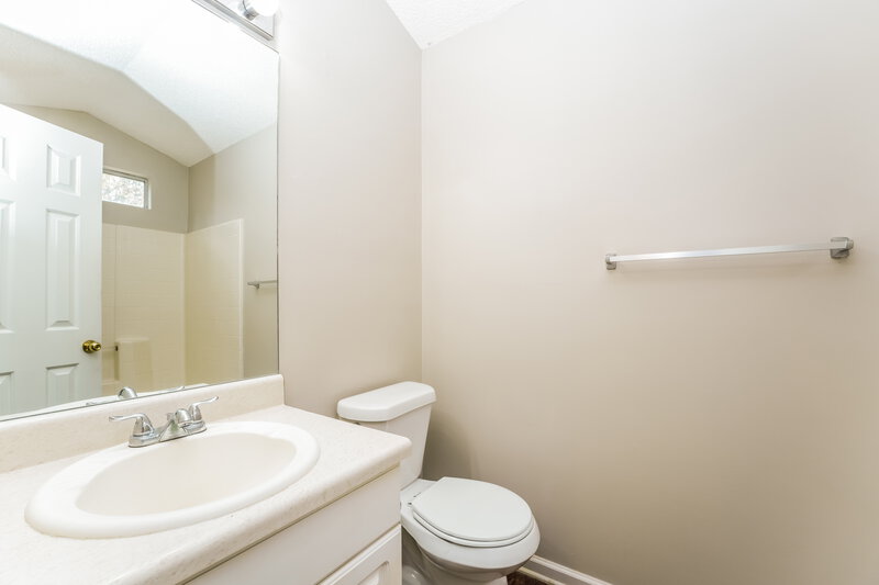 1,550/Mo, 218 Adam Circle McDonough, GA 30253 Main Bathroom View