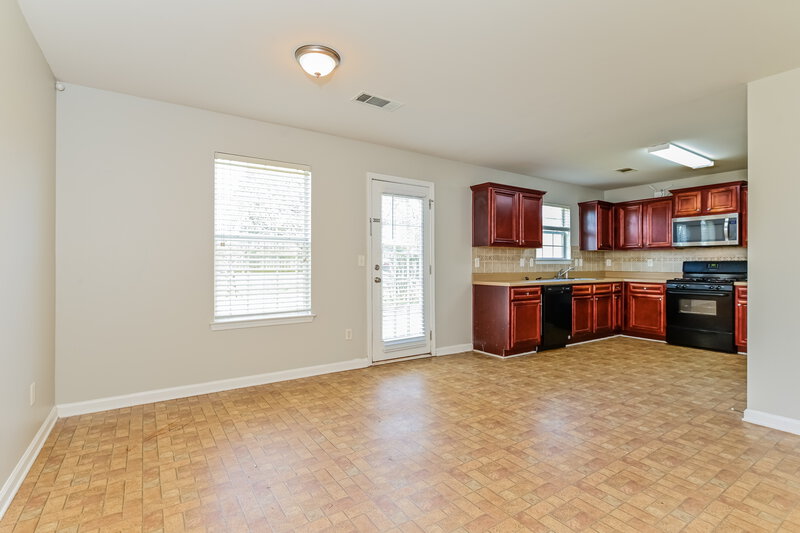 2,215/Mo, 2413 Cornell Circle McDonough, GA 30253 Dining Room View