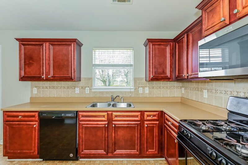 2,215/Mo, 2413 Cornell Circle McDonough, GA 30253 Kitchen View 2