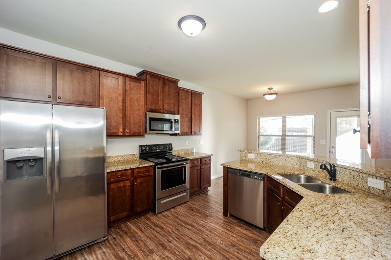 2,160/Mo, 304 Concord Terrace McDonough, GA 30253 Kitchen View 2