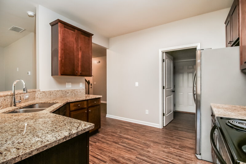 1,920/Mo, 312 Concord Terrace McDonough, GA 30253 Kitchen View 2