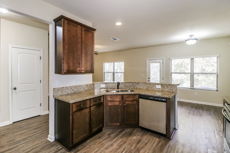 1,925/Mo, 340 Concord Terrace McDonough, GA 30253 Kitchen View