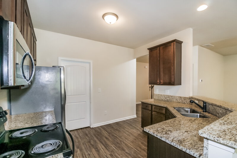 1,925/Mo, 340 Concord Terrace McDonough, GA 30253 Kitchen View 2