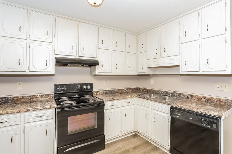 1,710/Mo, 480 Willow Lane McDonough, GA 30253 Kitchen View 2