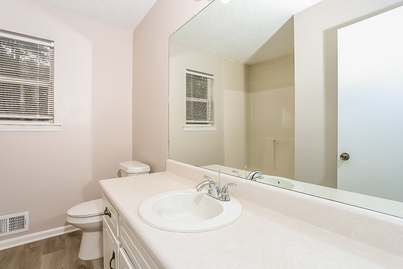 1,710/Mo, 480 Willow Lane McDonough, GA 30253 Bathroom View