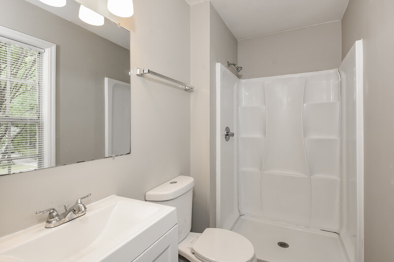 2,145/Mo, 2985 Valley View Circle Powder Springs, GA 30127 Main Bathroom View