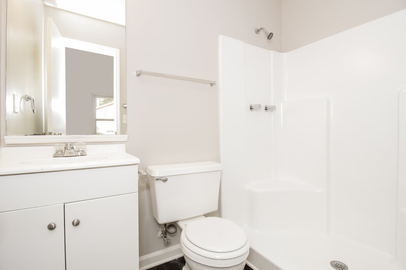 1,735/Mo, 3246 Palomino Drive Powder Springs, GA 30127 Bathroom View 2