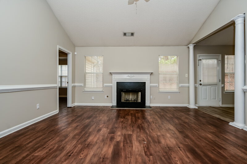 2,660/Mo, 7039 Biscayne Boulevard Rex, GA 30273 Living Room View