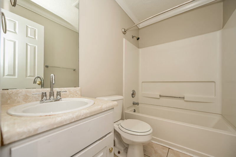 2,660/Mo, 7039 Biscayne Boulevard Rex, GA 30273 Bathroom View