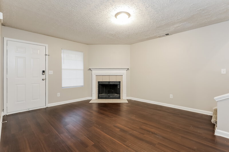 1,895/Mo, 102 Inverness Trace Riverdale, GA 30274 Living Room View