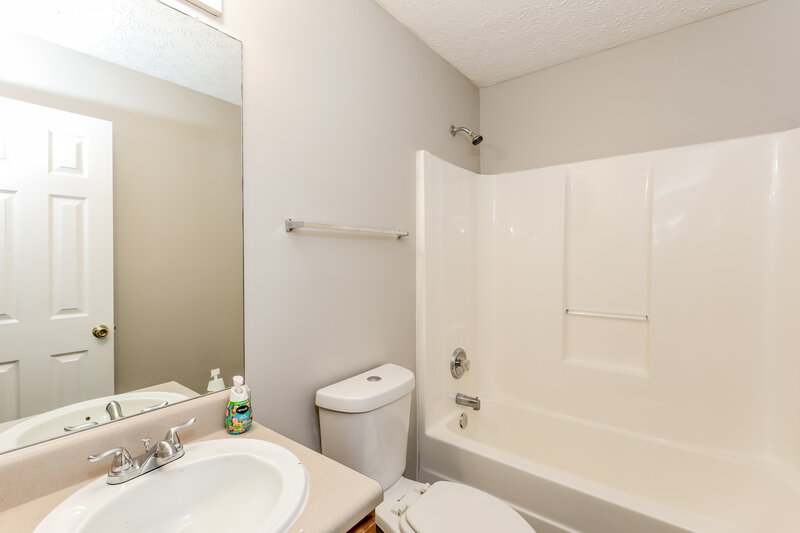 1,895/Mo, 102 Inverness Trace Riverdale, GA 30274 Bathroom View