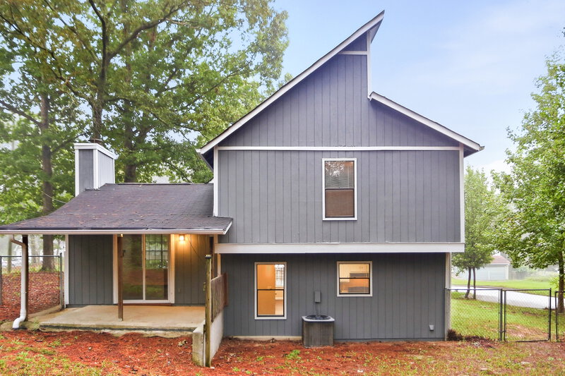 1,640/Mo, 2031 Wendover Drive Snellville, GA 30078 Rear View