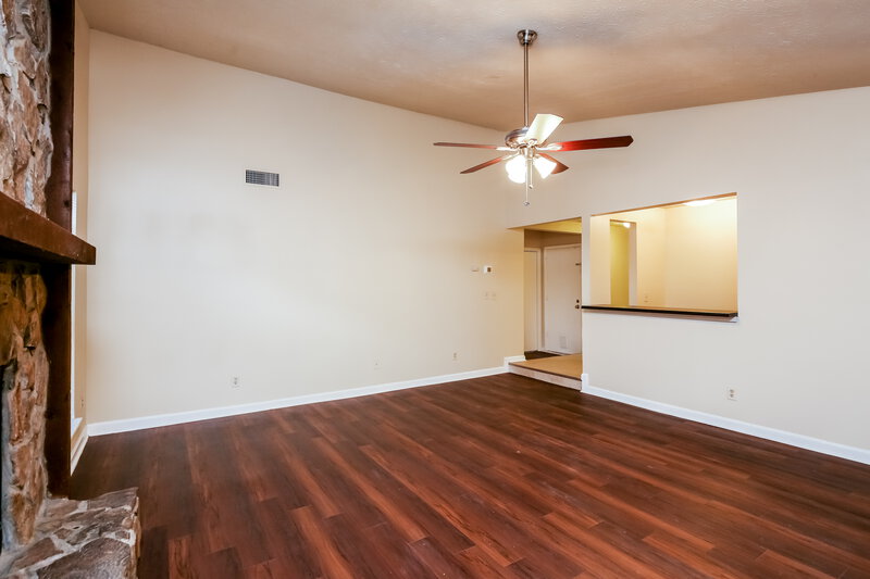 1,985/Mo, 2655 Trotters Walk Trail Snellville, GA 30078 Living Room View 2