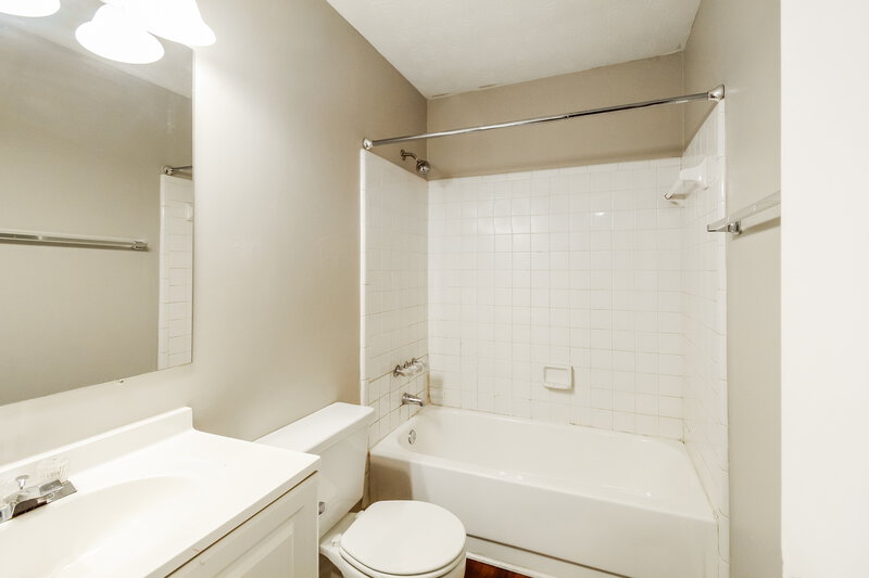 1,865/Mo, 2761 Shiloh Way Snellville, GA 30039 Bathroom View