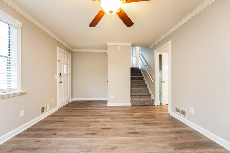 2,800/Mo, 3773 Ferncliff Road Snellville, GA 30039 Living Room View 2