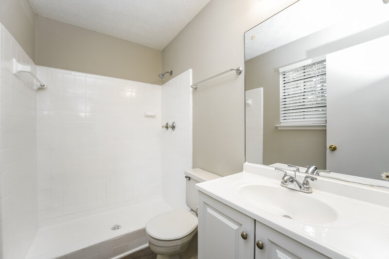 2,800/Mo, 3773 Ferncliff Road Snellville, GA 30039 Main Bathroom View