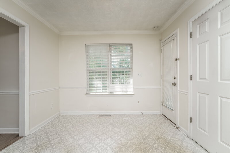 2,140/Mo, 976 Masters Lane Snellville, GA 30078 Breakfast Nook View