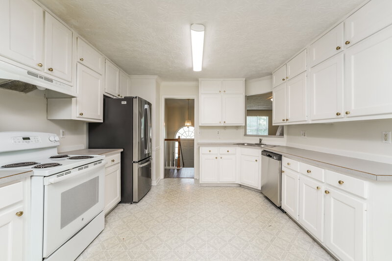 2,140/Mo, 976 Masters Lane Snellville, GA 30078 Kitchen View 2